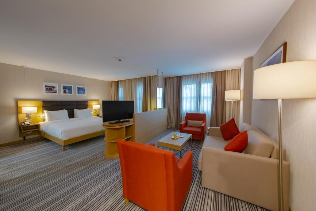 hilton-045