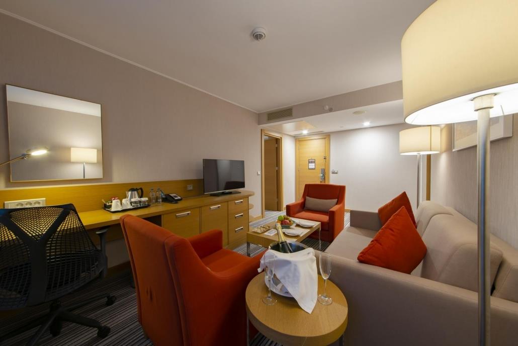 hilton-047