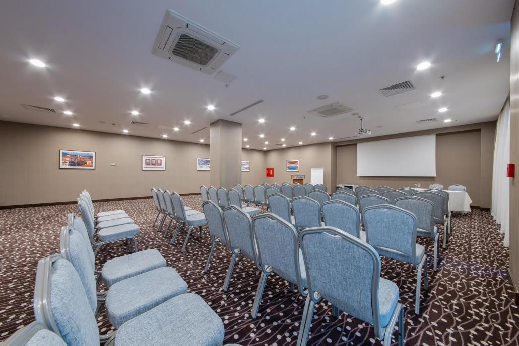hilton-050